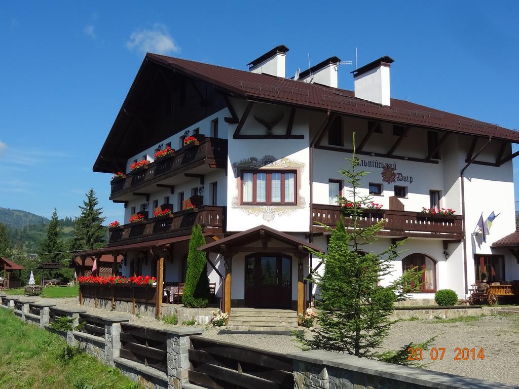 Alpenhof Pansion Hotel Slavske Exterior photo