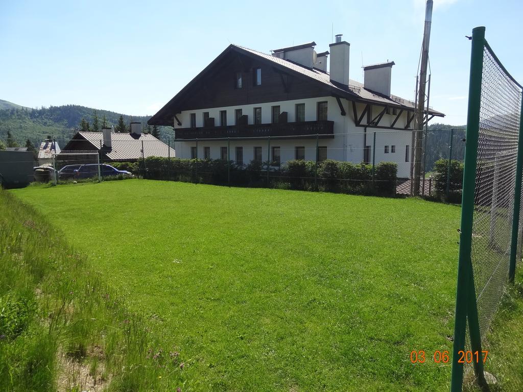Alpenhof Pansion Hotel Slavske Exterior photo